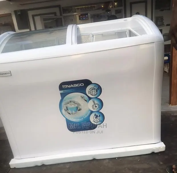 Nasco 400L Display Freezer White Templed Glass Door · Photo 1