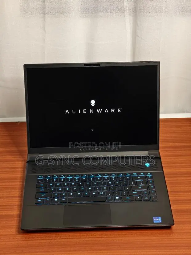 Laptop Dell Alienware M16 r1 32GB Intel Core i7 SSD 1T · Photo 1