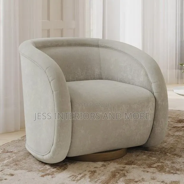 Accent Swivel Chair(Henredon Aspen Hill Fabric) · Photo 1