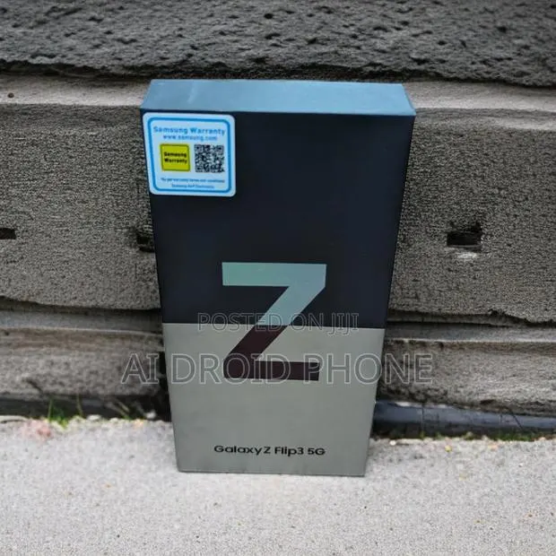 New Samsung Galaxy Z Flip 3 256 GB Gray · Photo 1