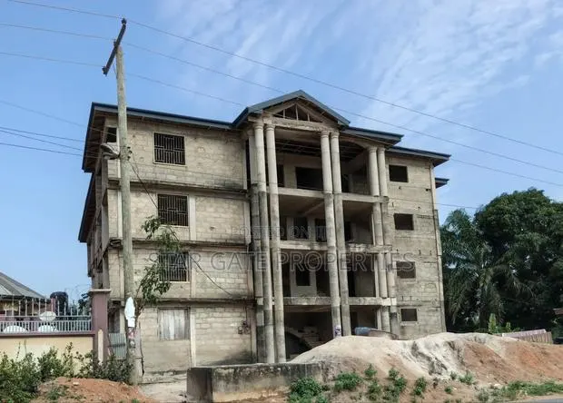 68 Bedrooms Hostel for Sale at Kenyasi ( Garden City University) · Photo 1