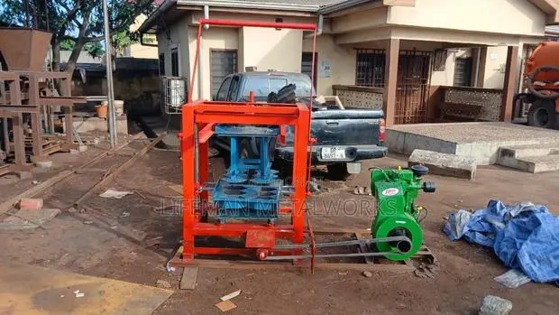 Pavement Machine With Diseal Engine · Photo 1