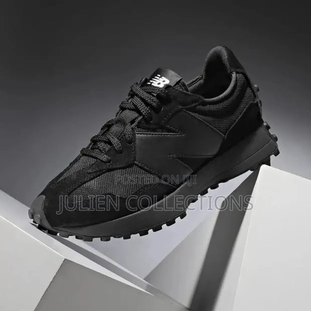 New Balance Ms 327 Triple Black · Photo 1