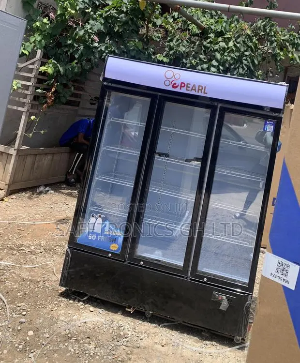 Best Electric 950l Pearl PVC-150 Commercial 3-Door Glass Display · Photo 1