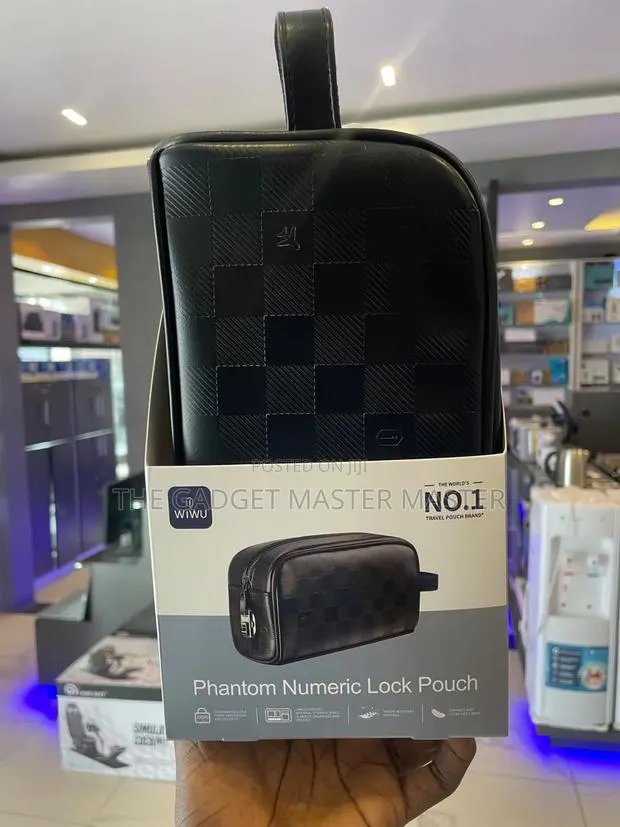 Wiwu Phantom Numeric Lock Pouch · Photo 1