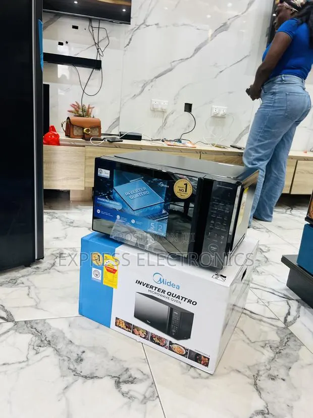 Best Buy for Less Midea 30L Solo Microwave EM9P032MO-B)900W Countertop · Photo 1