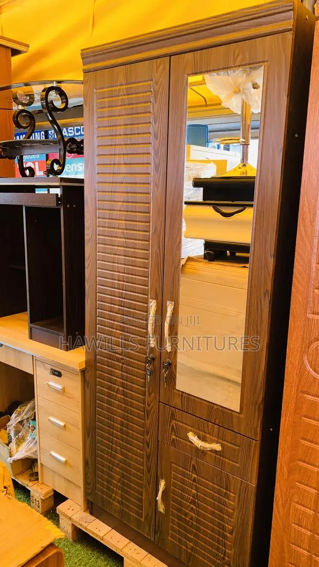 2 Door Wardrobe With Mirror · Photo 1