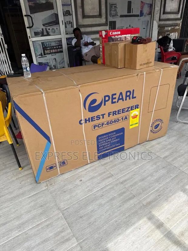 PCF-6040-1a Chest Freezer Double Door Pearl 508L · Photo 1