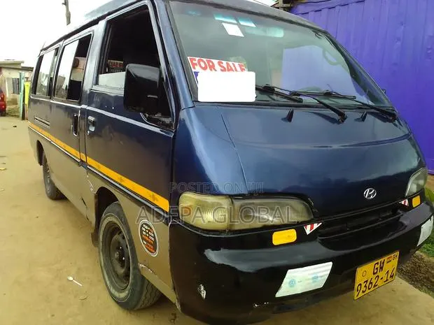 Hyundai H-100 2004 Blue · Photo 1