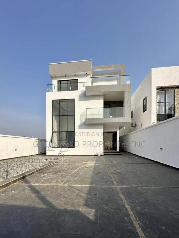 4bdrm Duplex in Ashaley Botwe for sale · Photo 1