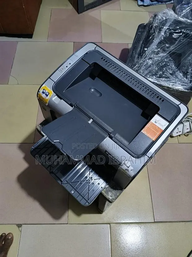 HP Laserjet P1008 · Photo 1