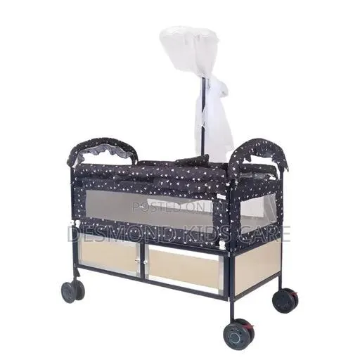 Baby’s Metal Cot With Net and Mattress · Photo 1