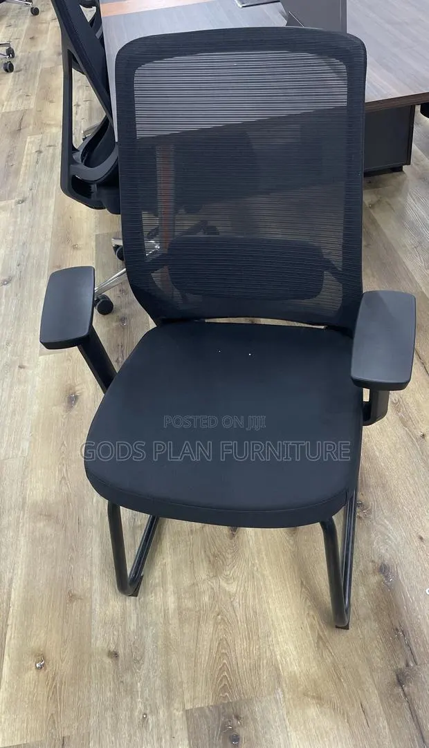 Swivel Chair · Photo 1
