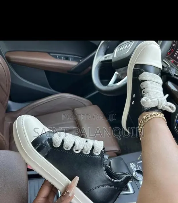 Rick Owes Sneakers · Photo 1