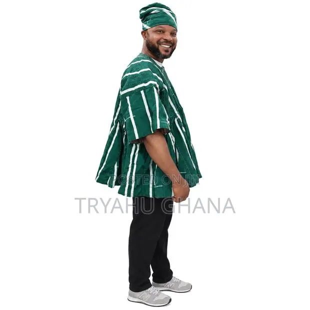 Authentic Green and White bBatakari for Men in Ghana | Tryahu · Photo 1