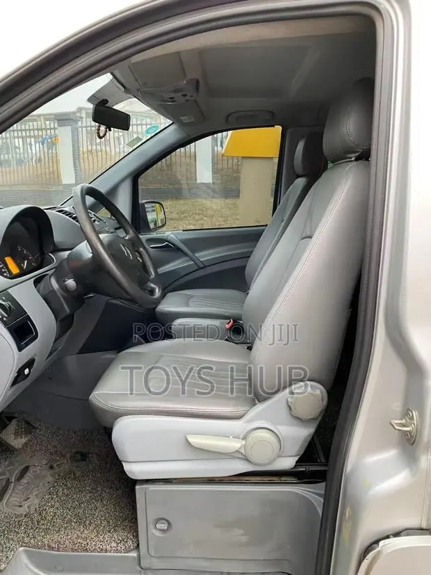 Mercedes-Benz Vito 2011 Grey · Photo 8