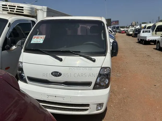 Kia Bongo 2007 White · Photo 1