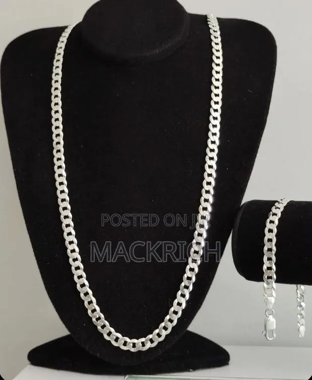 Silver Chains · Photo 1