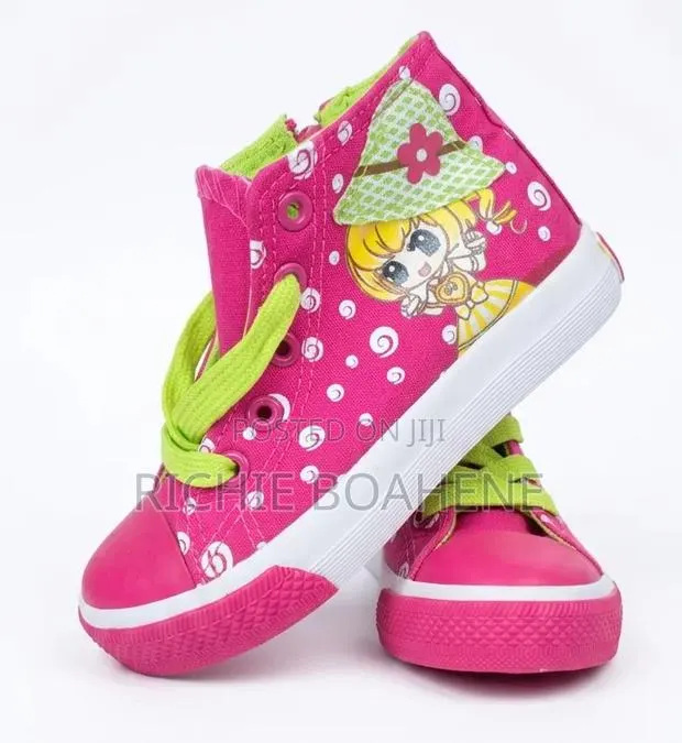 Girl Converse Size 28 · Photo 1