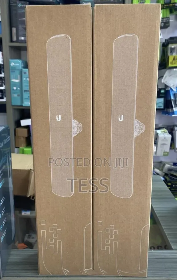 Ubiquiti Airmax 5ghz Lite Ap Ac (Lap 120) · Photo 1