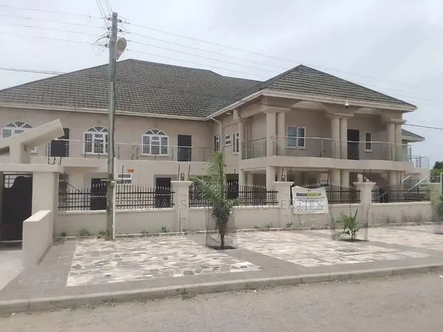 3bdrm Apartment in Suadom Properties, Airport Residential Area · Photo 1