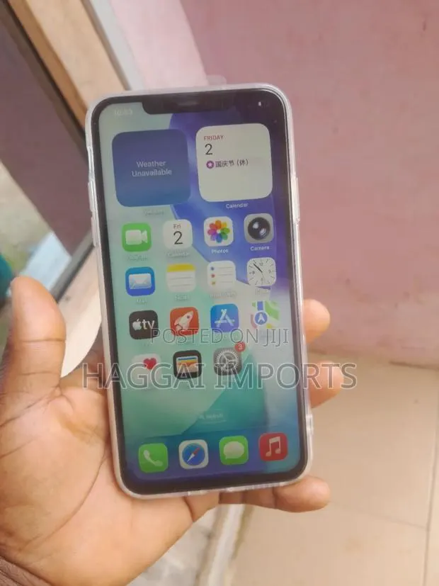 Apple iPhone 11 Pro Max 256 GB Silver · Photo 1