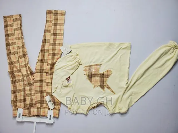 Top and Vintage Plaid Pants for Girls · Photo 1