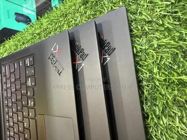 Laptop Lenovo ThinkPad X1 Carbon 16GB Intel Core i7 SSD 1T · Photo 1