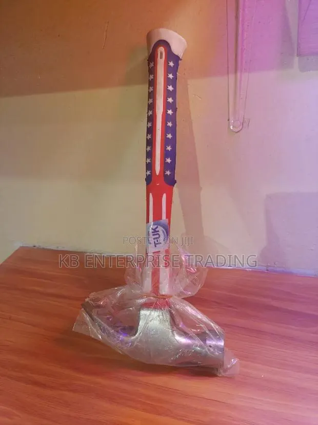 T-Uk Patriotic Claw Hammer · Photo 1