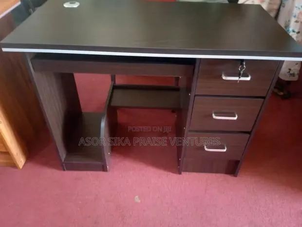 Office Table · Photo 1