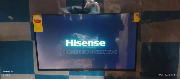 Hisense 32"TV · Photo 1