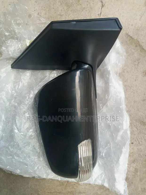 Toyota Corolla 2009 Side Mirror Pair · Photo 1