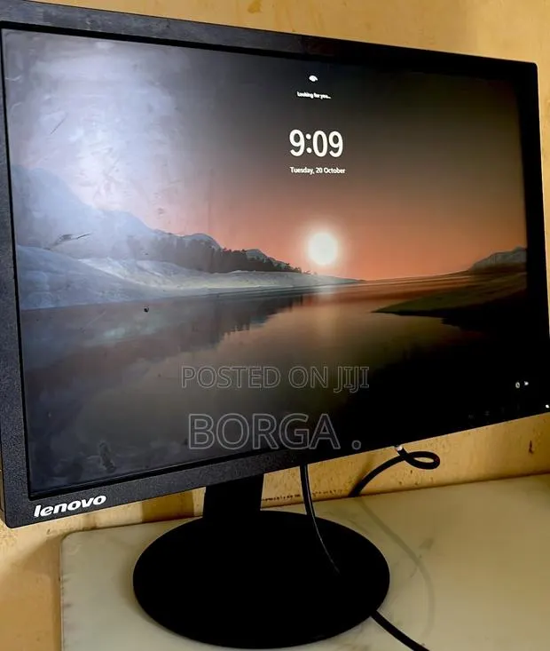 22’ Lenovo Monitor · Photo 1
