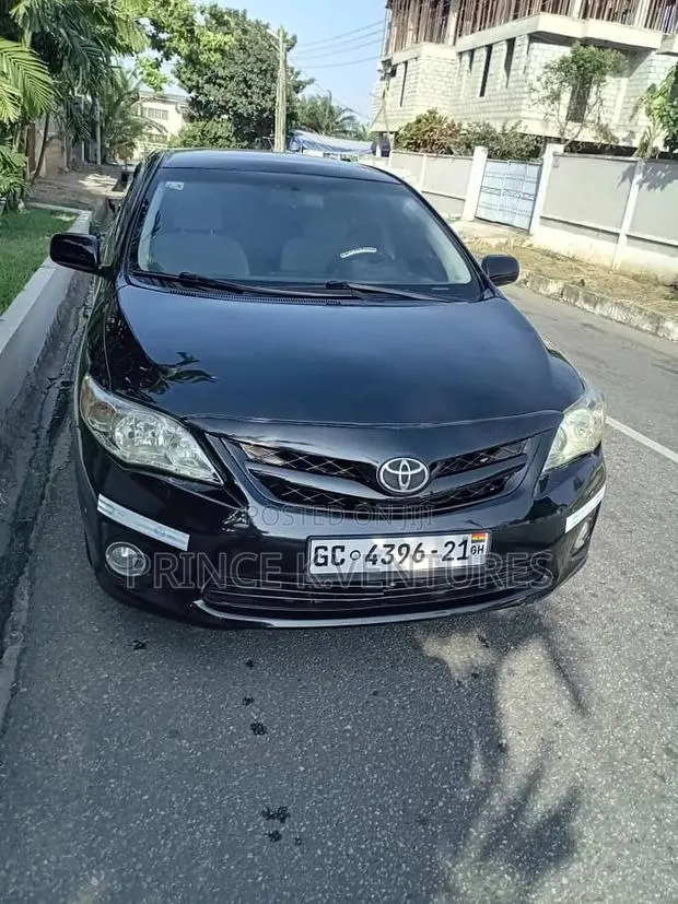 Toyota Corolla 2013 Black · Photo 1