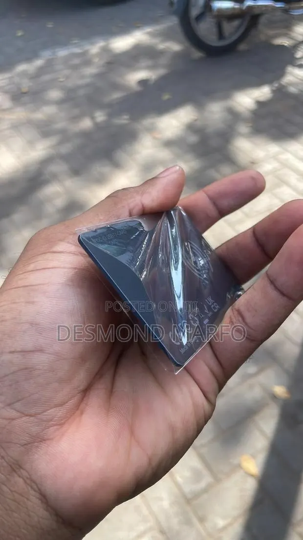 Smart Wireless GPS Tracker - Card · Photo 1