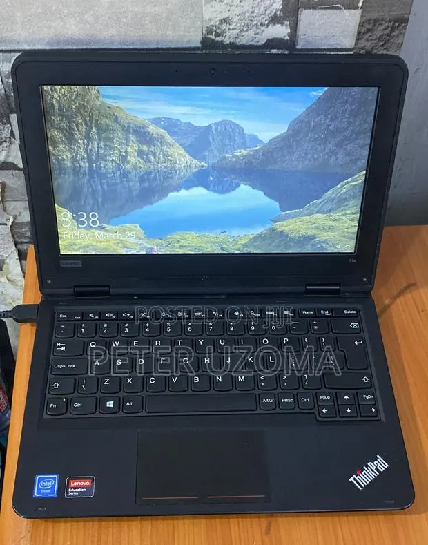 Laptop Lenovo ThinkPad 11e 4GB Intel SSD 128GB · Photo 1