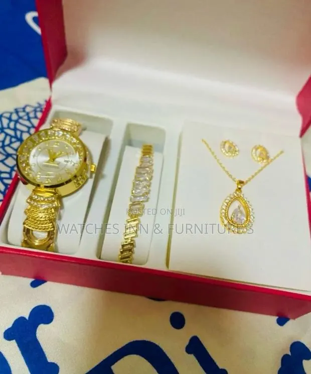 Louis Vuitton Ladies Watch With Bracelet and Necklace · Photo 1
