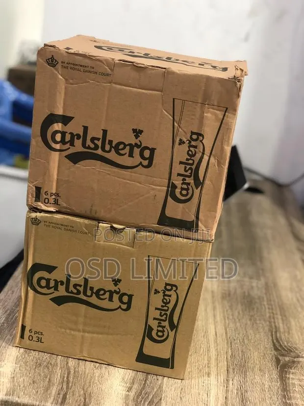 Bring the Pub Experience to Your Couch With Calsberg Glass Cup · Photo 1