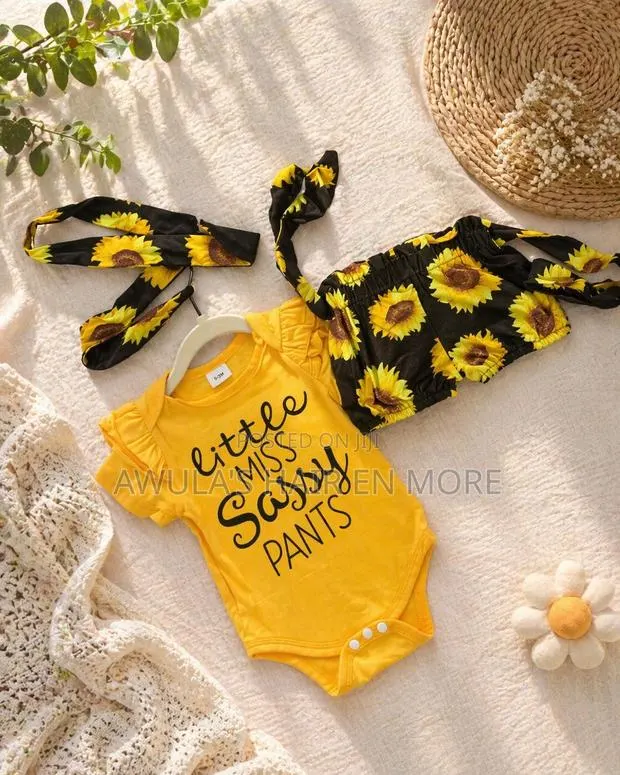 Kids Clothing · Photo 1