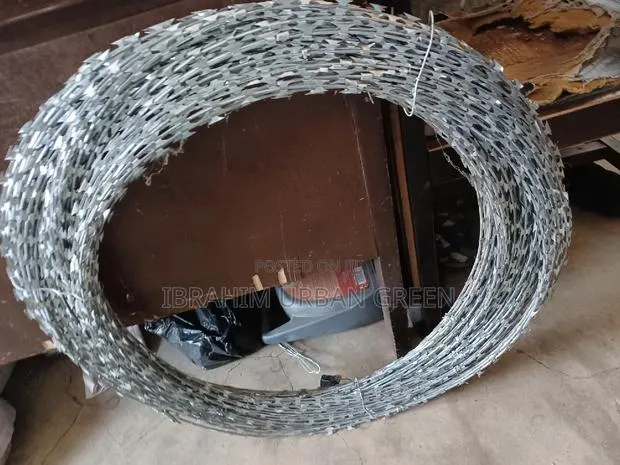 Razor-Sharp Wire 20 Feet · Photo 1
