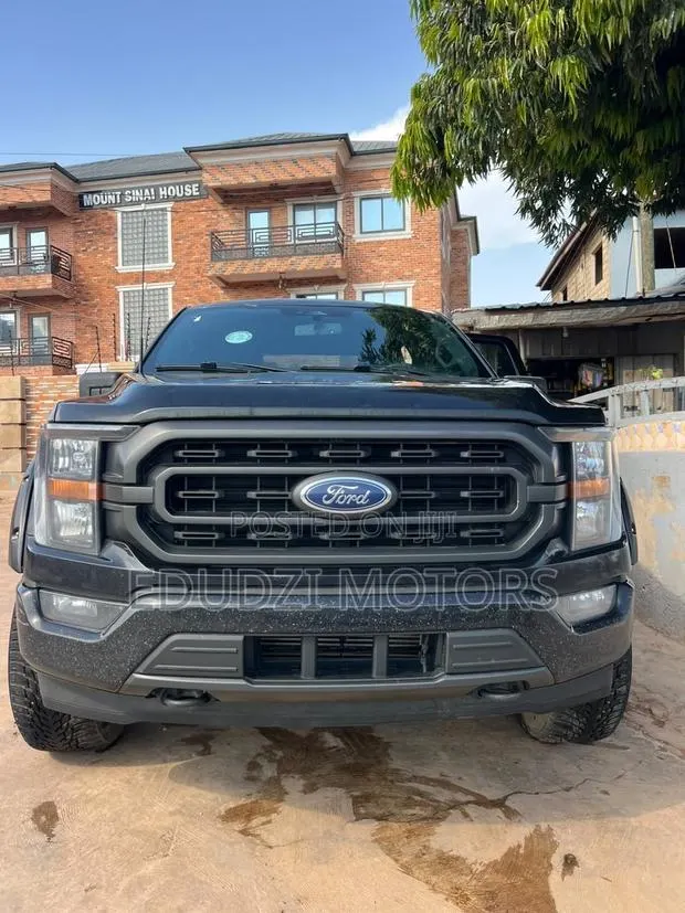 Ford F-150 XLT 2023 Black · Photo 1