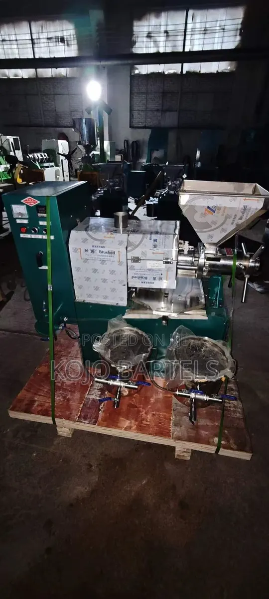 Oil Expeller 50-100kg/Hr · Photo 1