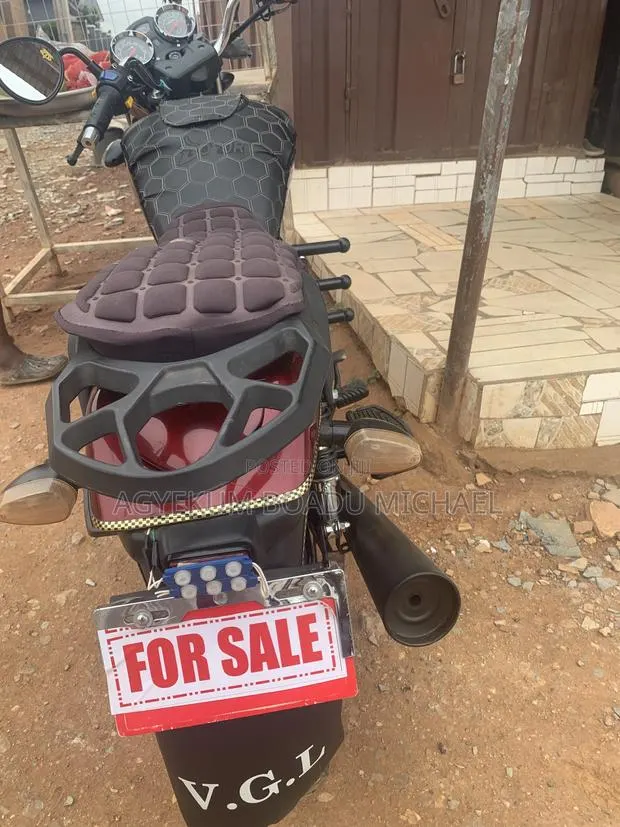 Motorcycle 2025 · Photo 2