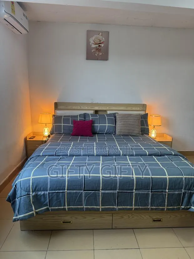 Bed and Mattress · Photo 1