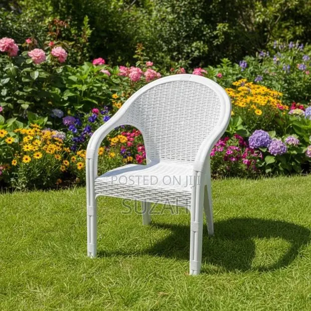 Robust Chairs · Photo 1