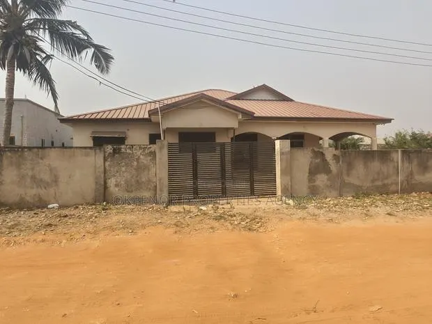 2bdrm Apartment in Dawhenya, Tema Metropolitan for rent · Photo 1