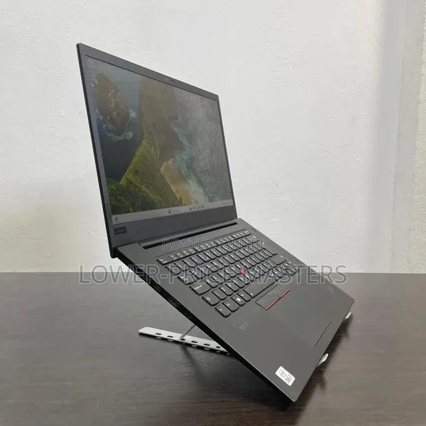 New Laptop Lenovo ThinkPad P1 Gen 3 16GB Intel Core i7 SSD 512GB · Photo 1