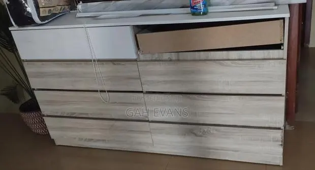 Console Table With Drawers · Photo 1