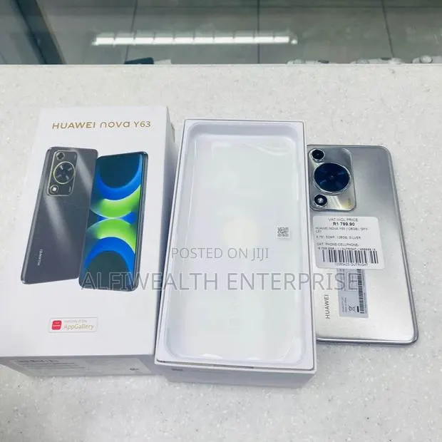 New Huawei Nova Y63 4G 128 GB Silver · Photo 1