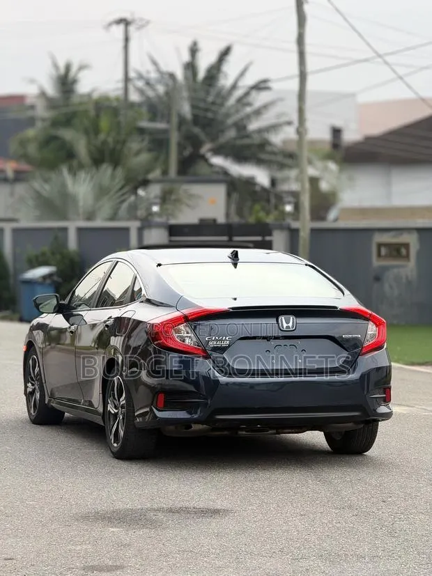 Honda Civic Touring Sedan 2018 Teal · Photo 1